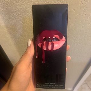 NEW Kylie Jenner Lip Kit - Head over Heels